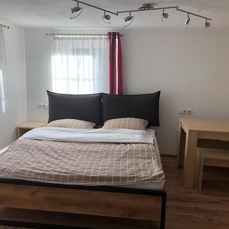 Guest Appartements Mit 2 Getrennten Schlafzimmern Fuer 4 Personen 24H Check In Άαλεν Εξωτερικό φωτογραφία