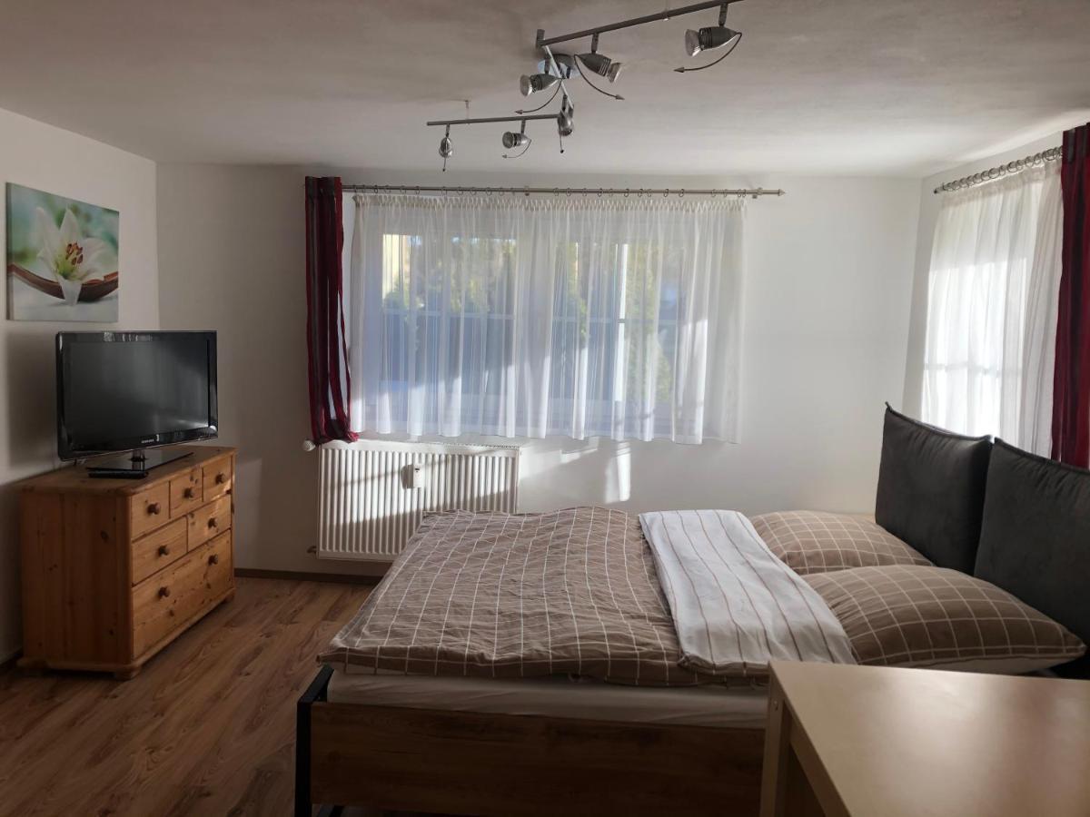 Guest Appartements Mit 2 Getrennten Schlafzimmern Fuer 4 Personen 24H Check In Άαλεν Εξωτερικό φωτογραφία